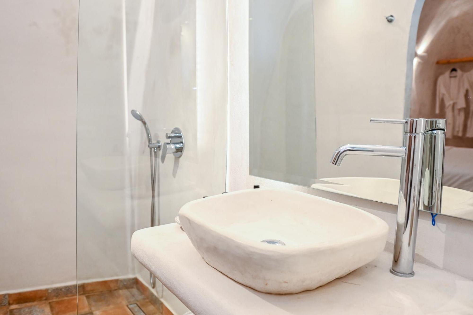 Bed and Breakfast White Curves Santorini Akrotírion Exterior foto